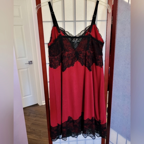 Soma Red Chemise/Nightgown with Black Lace Size M - Picture 2 of 4